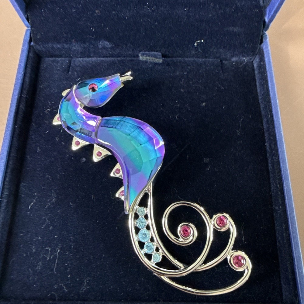 Swarovski Crystal Paradise Celaya Seahorse Brooch Waikiki Blue New w/COA & Box - Picture 3 of 5